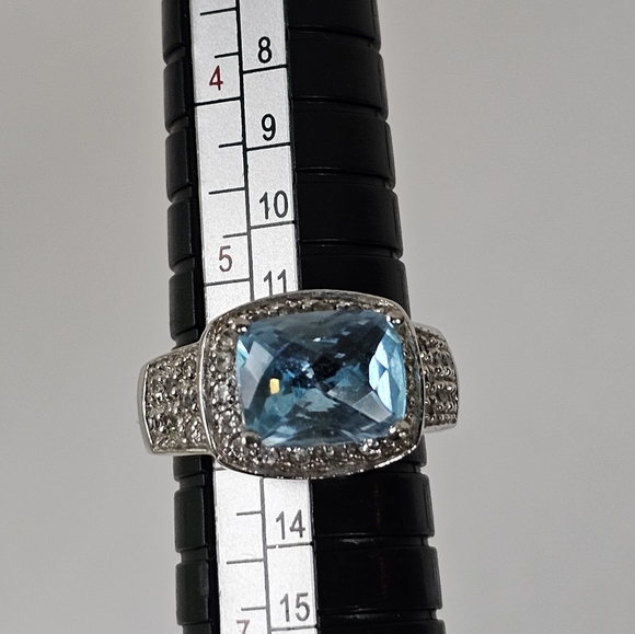 Vintage Genuine Blue Topaz & Diamond Ring Sterling Silver Size 6! - Picture 9 of 9